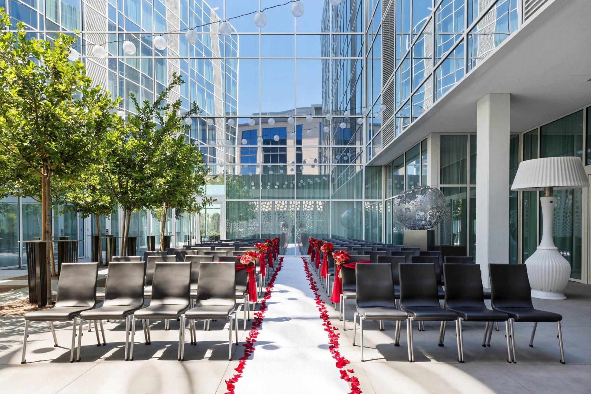 Ac Hotel By Marriott San Francisco Airport/Oyster Point Waterfront South San Francisco Exterior photo